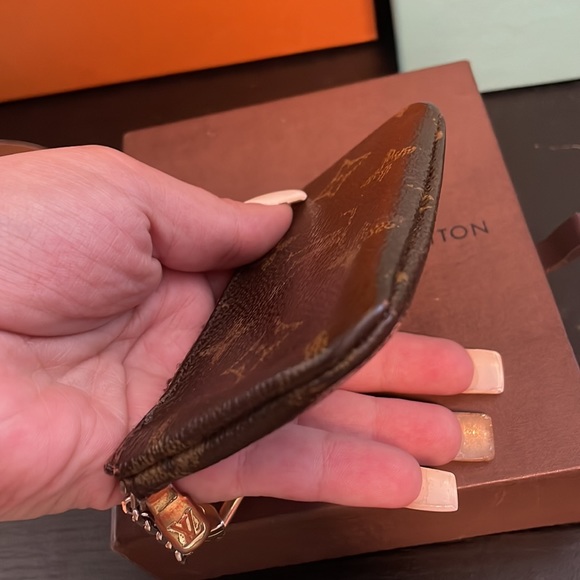 Louis Vuitton key cles pouch - Picture 5 of 11